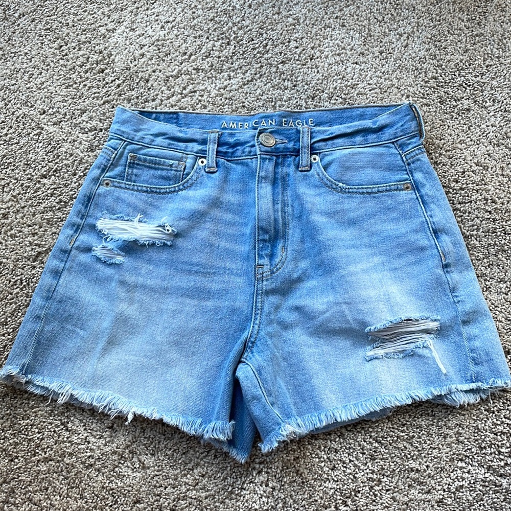 American Eagle Mom Short